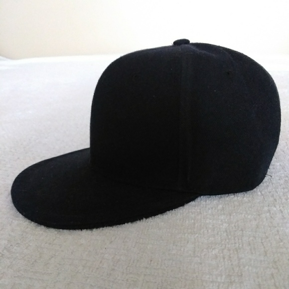 Fitted Caps - Picture 2 of 2